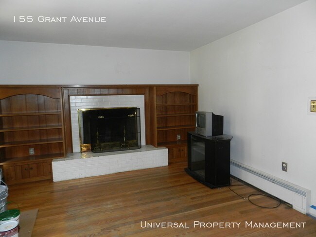 Foto del edificio - Charming three bedroom ranch in Portsmouth