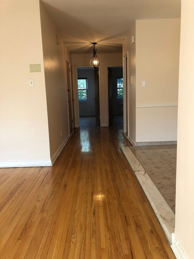 Building Photo - 2123 42nd St