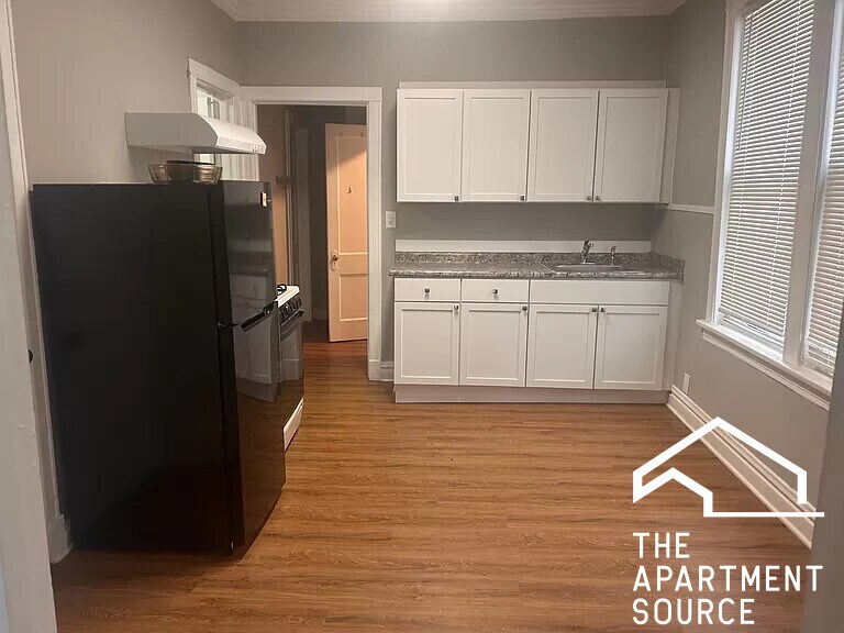 4849 W Ainslie St Unit 1F, Chicago, IL 60630 Apartments in Chicago