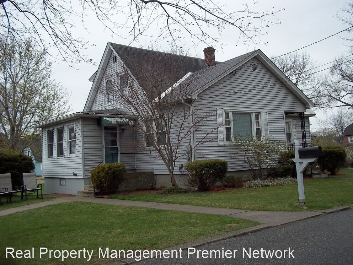 Primary Photo - 4 br, 2 bath House - 71 Whalley Rd
