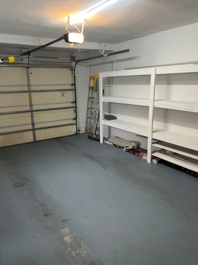 Building Photo - 1119 Jackmar Rd