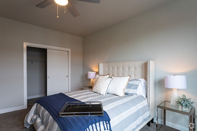 1HAB, 1BA - G - Lamphouse Apartments