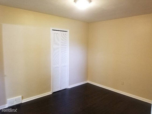 Building Photo - 1 br, 1 bath Condo - 21217 Kingsville