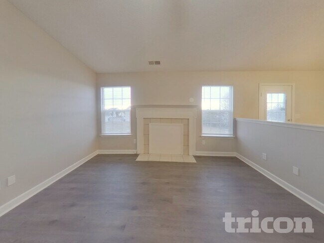 Building Photo - 7031 Red Bud Cir