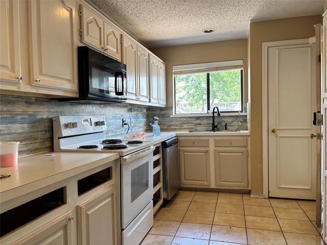 Building Photo - 3626 Hilltop Ln