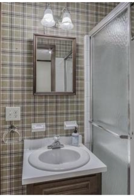 Foto del edificio - 651 Mountainbrooke Cir SW