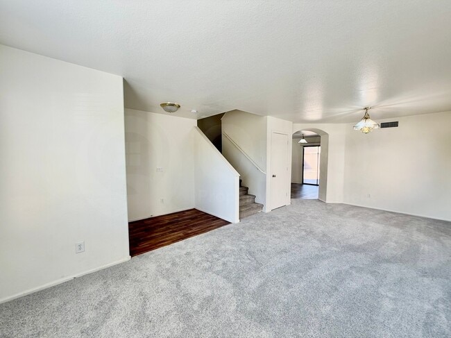 Building Photo - 5006 W Desert Dr