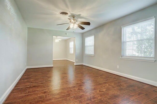 Building Photo - 4827 Benning Dr