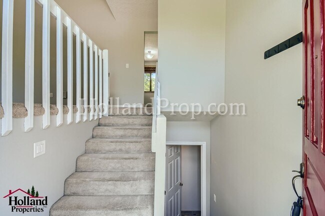 Foto del edificio - Very Spacious and Gorgeous Home in Milwauk...