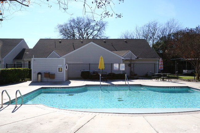 Pool - Villas of Leon Valley