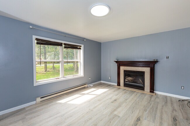 Building Photo - 9155 Brandywine Dr