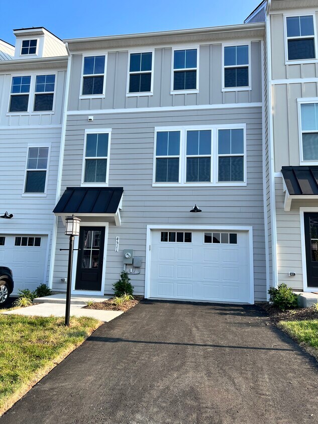 4511 Dupree St, Crozet, VA 22932 Townhome Rentals in Crozet VA
