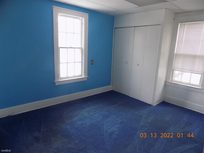Building Photo - 1 br, 1 bath Duplex - 14538 E 9 Mile Rd 14540
