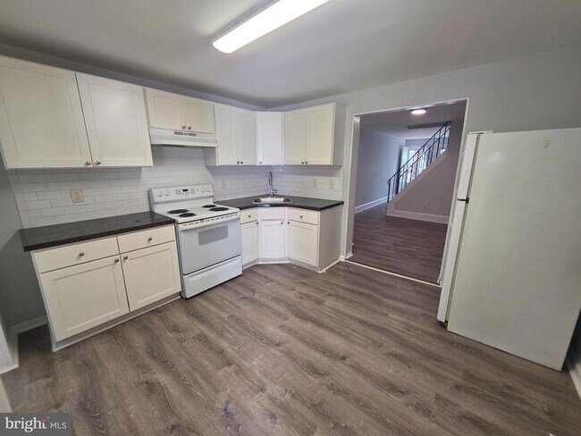 Foto del edificio - 714 Roebling Ave