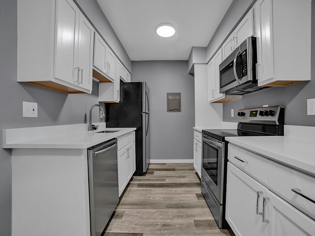 Building Photo - Chardon Place Apartments and Townhomes