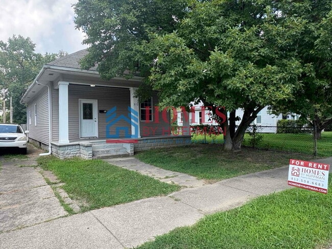 Building Photo - Two Bedroom House | Move in Ready