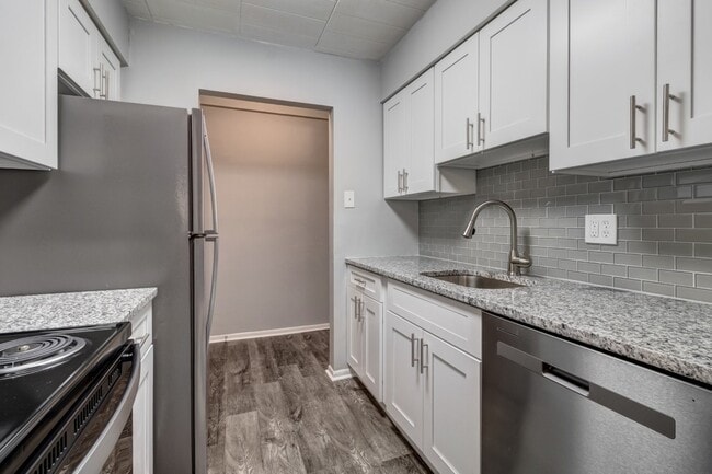Building Photo - Apartments at North Park