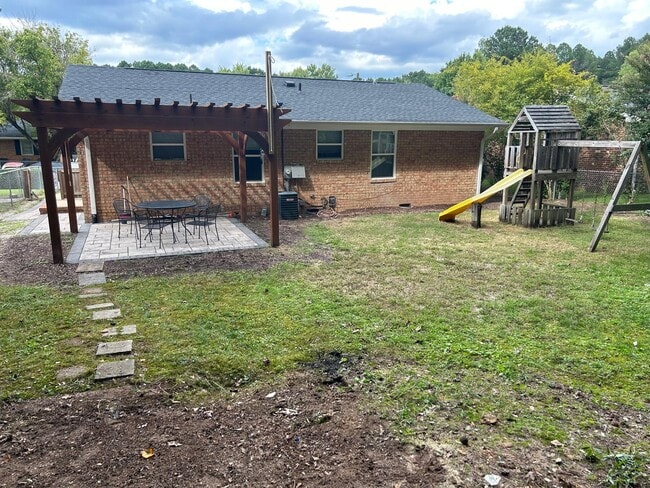 Building Photo - 7152 Racine Way