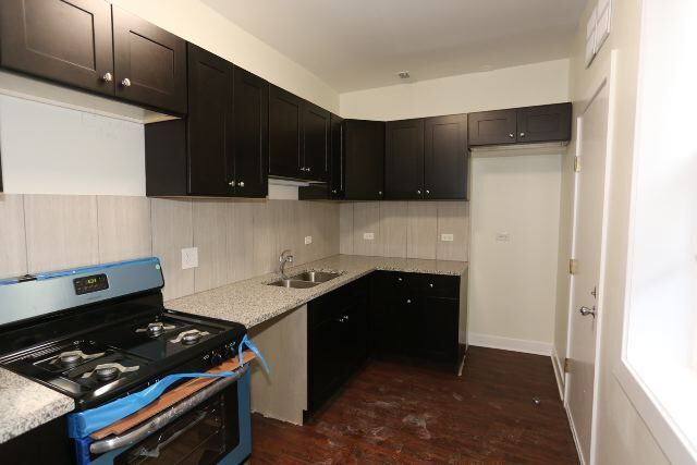 Foto del edificio - 2944 W Montrose Ave