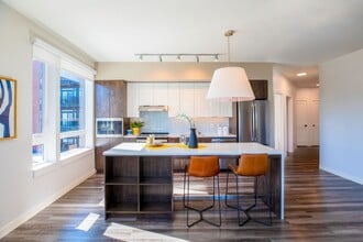 Interior Photo - Glasshouse Pittsburgh