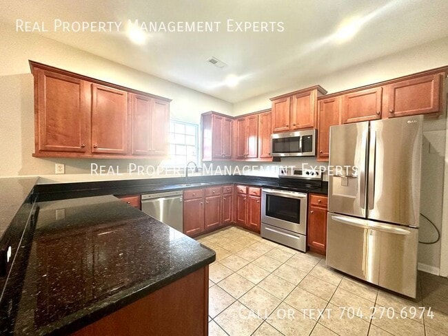 Photo - 14221 Lake Crossing Dr House