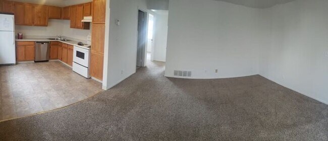 Foto del edificio - 2 bed 1 bath Downtown, UNR,