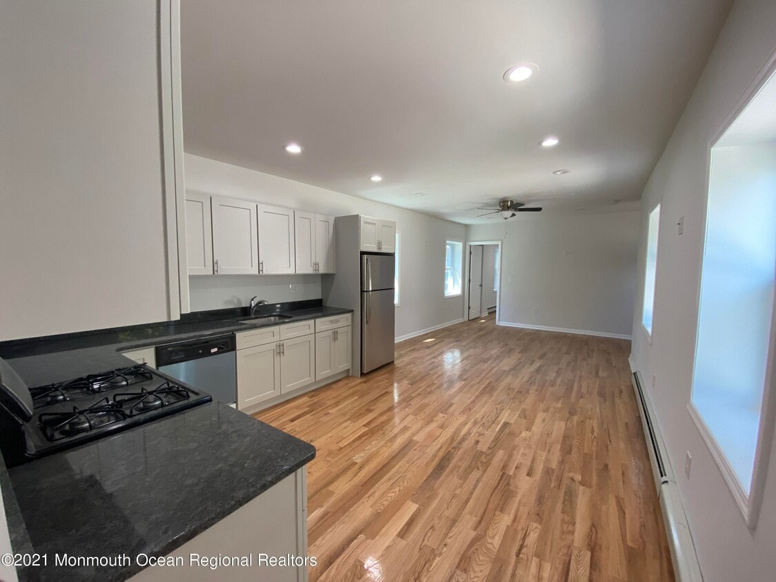 608 1/2 Lareine Ave, Bradley Beach, NJ 07720 House Rental in Bradley