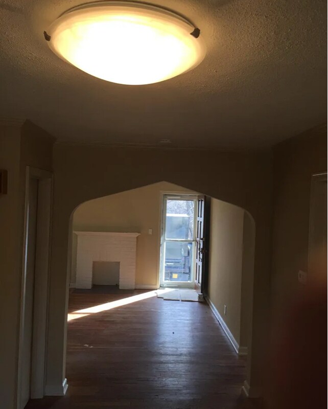 Foto del edificio - 2208 W 48th St