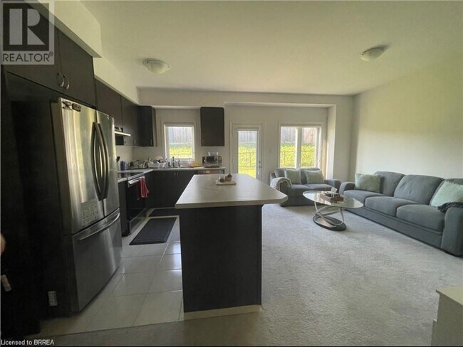 Building Photo - 7 Bilanski Farm Rd