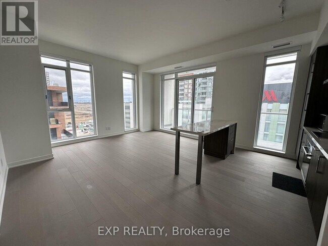 Photo du bâtiment - 8119 Birchmount Rd