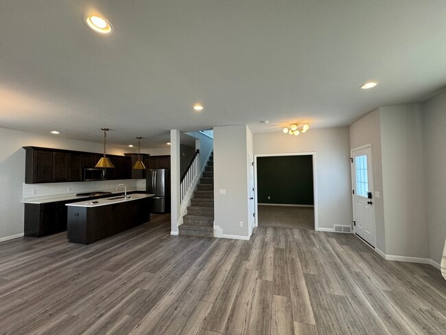 Foto del edificio - 9353 Honey Elm Ln