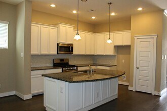 Building Photo - 18139 Moonlit River Dr