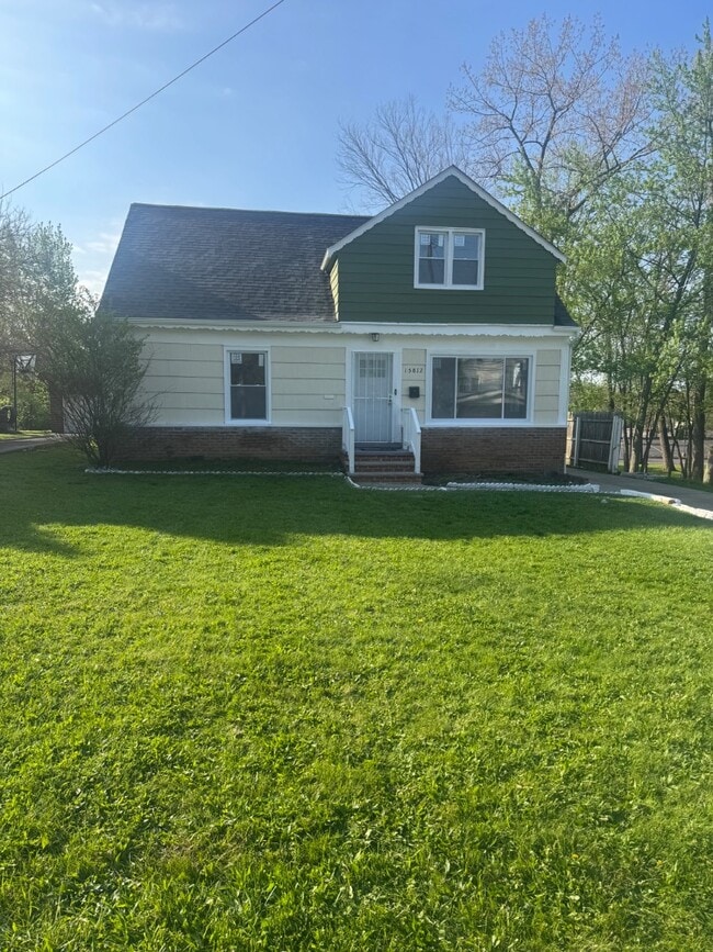 Building Photo - 15812 Friend Ave