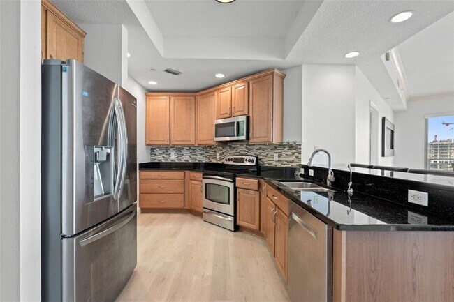 Building Photo - 449 S 12th St