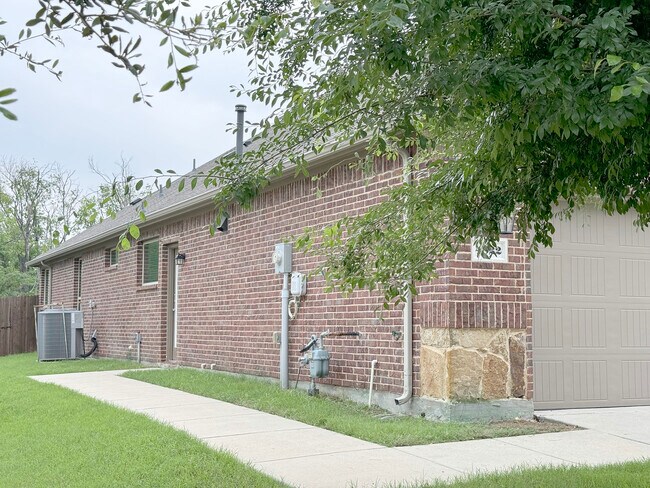 Foto del edificio - 4822 Clamdigger Way