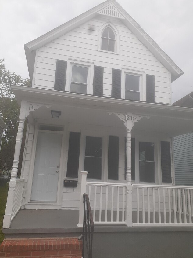 Primary Photo - 31 N New St