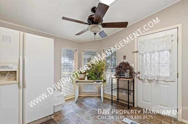 Foto del edificio - 3320 Airport Rd