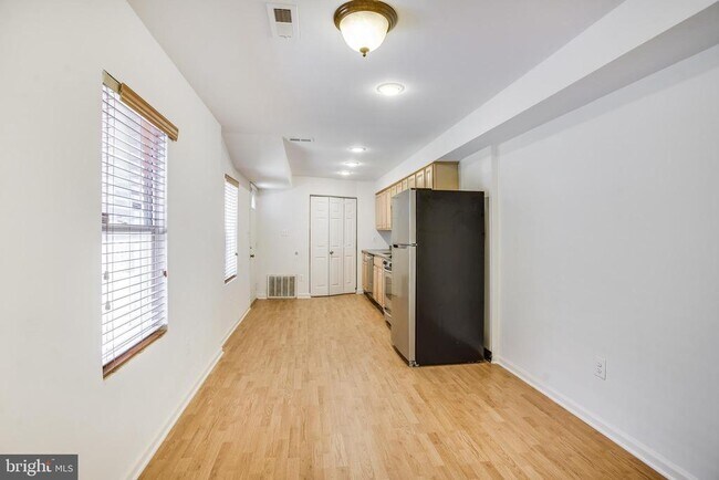 Foto del edificio - 729 10th St NE