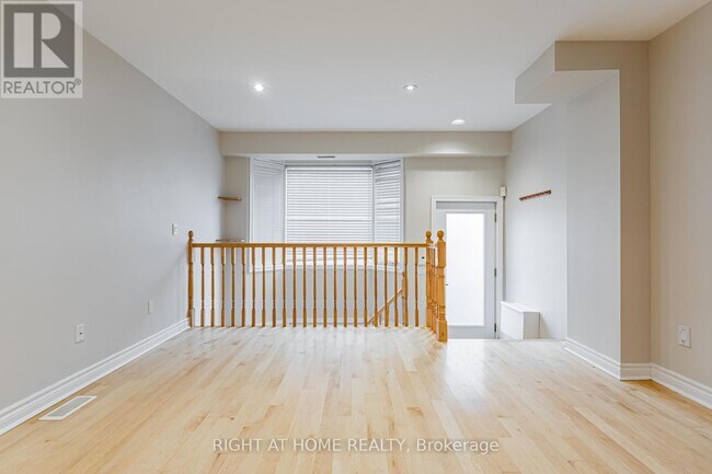 Building Photo - 96 Stafford St