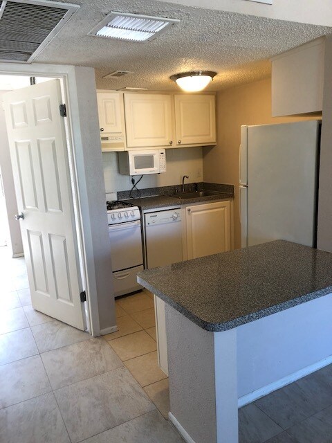 Primary Photo - 139 Oyster Bay Cir