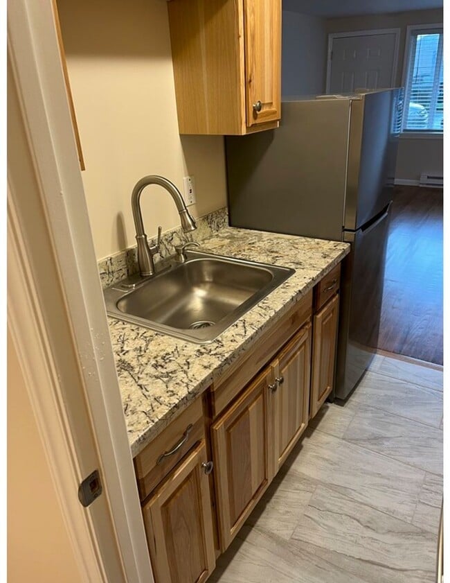 Building Photo - Fully Updated 1 Bed/1 Bath! Great Ballard ...