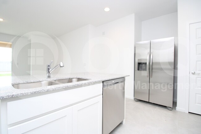 Building Photo - 12219 E Wallflower Ln