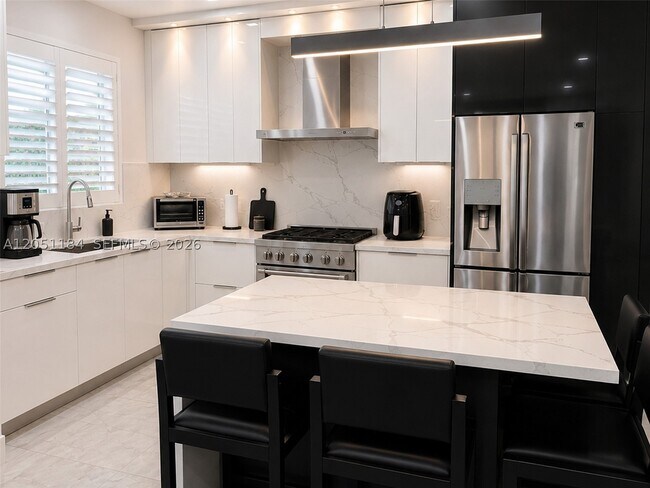 Foto del edificio - 12681 NW 32nd St