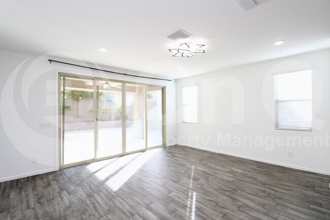 Building Photo - 20815 N 40th Dr