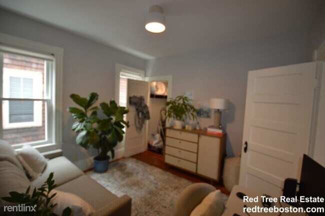 Foto del edificio - 3 br, 1 bath Condo - 21 Dudley St 2 Unit 2