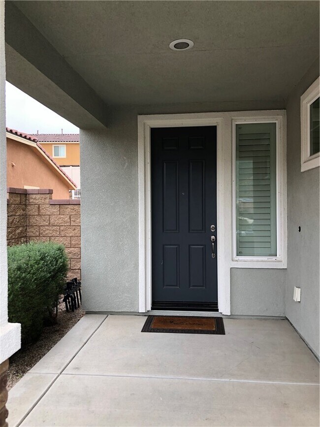 Building Photo - 36475 Geranium Dr