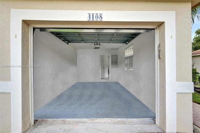 Foto del edificio - 4108 Sapphire Terrace