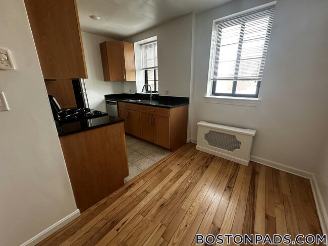 Foto del edificio - 60 Brattle St
