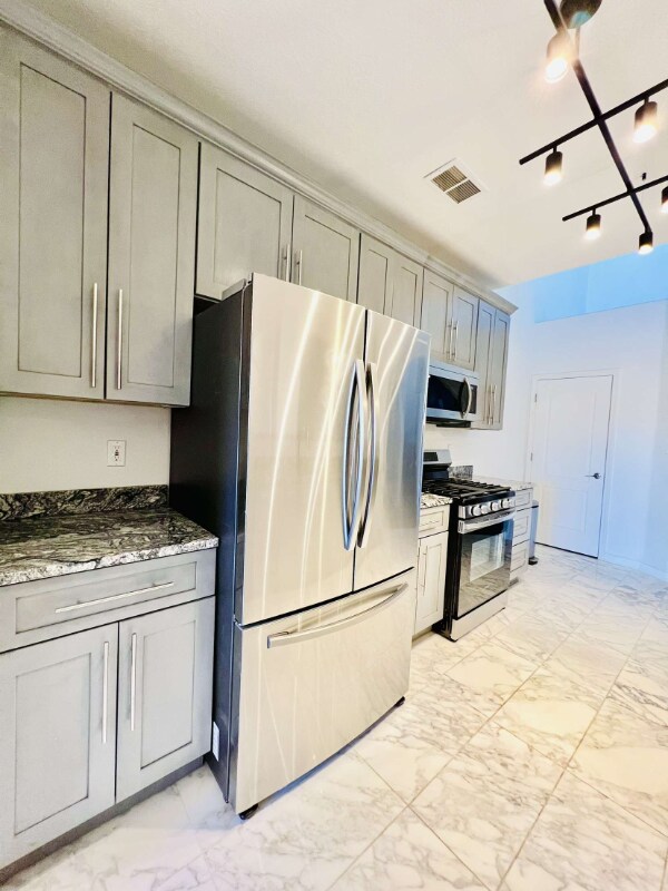 Foto del edificio - 5309 Palazzo Rd NW