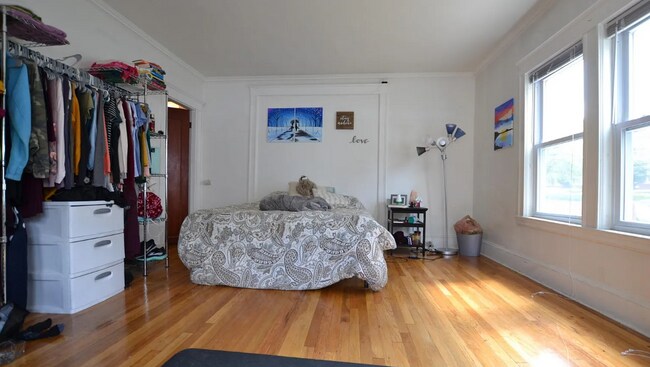 Building Photo - 25 Colborne Rd